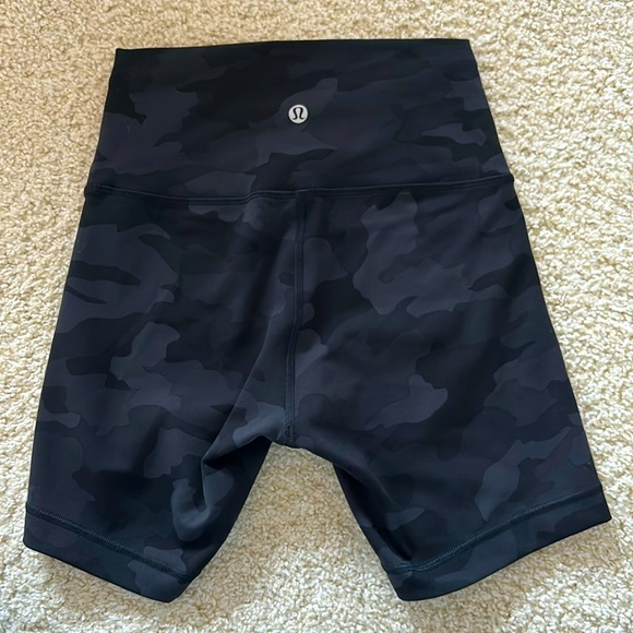 Lululemon Black Camo Biker Shorts - Picture 2 of 7